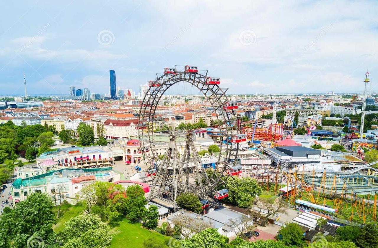 Ruhiges Dachgeschoss Cityapartment Im Zentrum Wiens Dış mekan fotoğraf